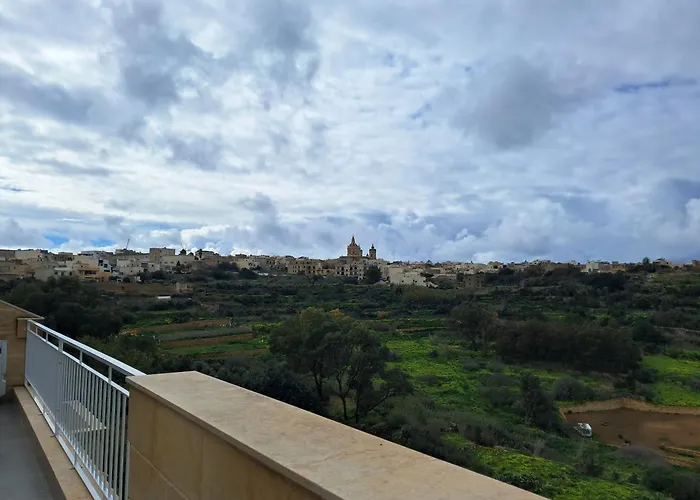 Cliff Edge Apartment In Xaghra