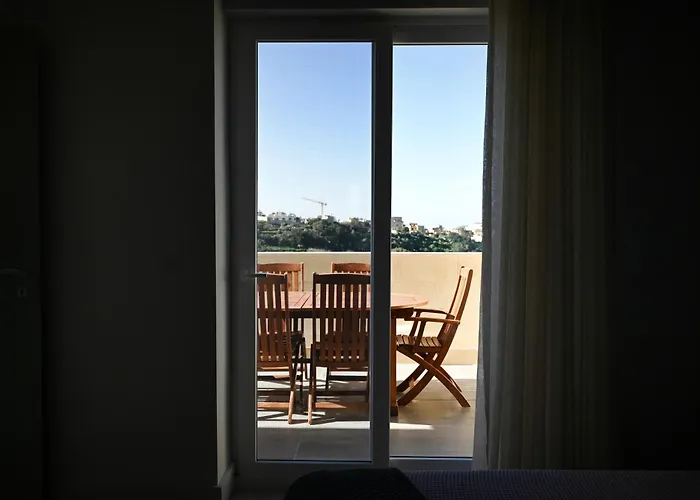 Cliff Edge Apartment In Xaghra